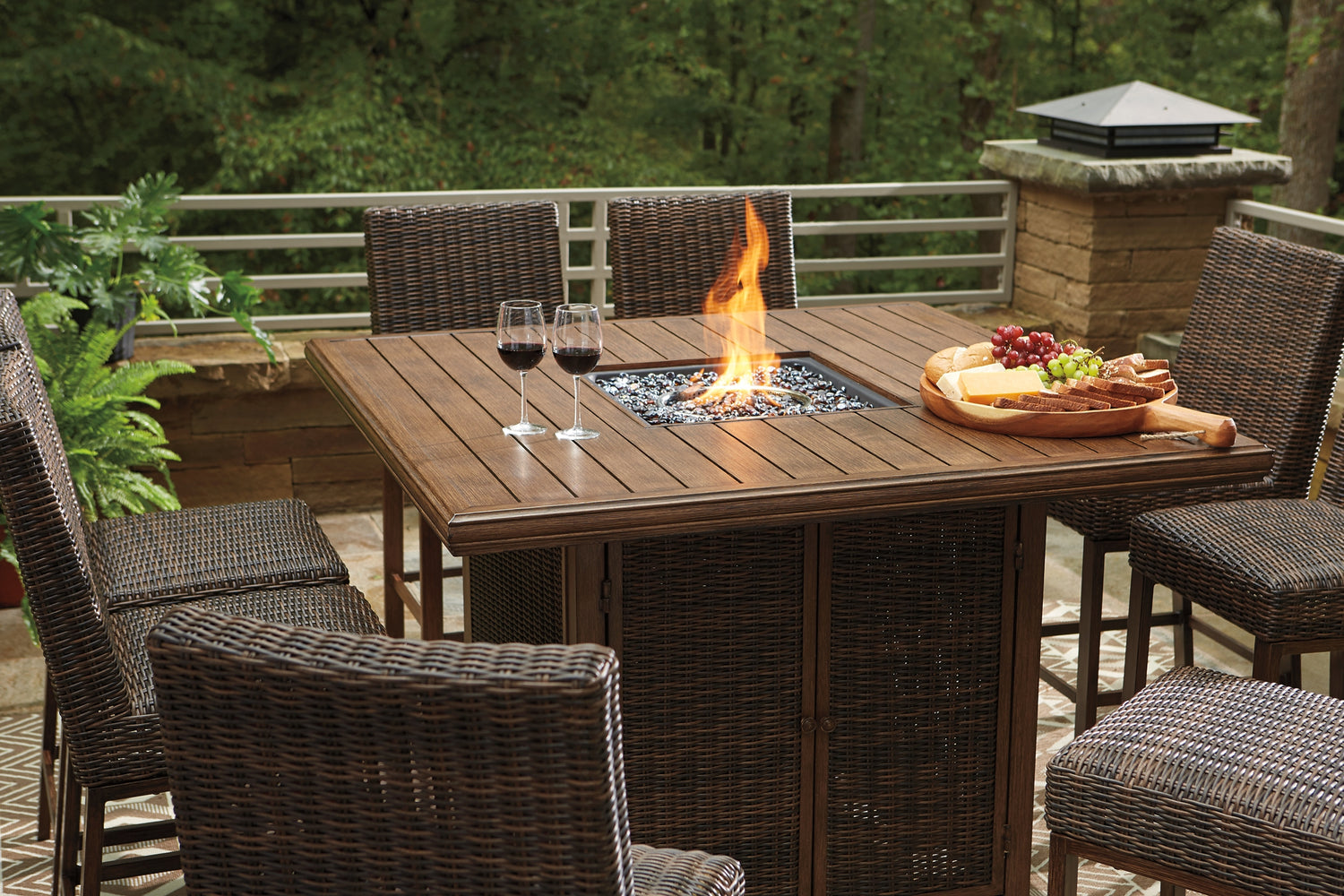 Outdoor Furniture > Outdoor Dining