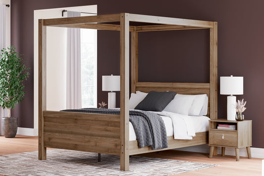 Ashley Express - Aprilyn  Canopy Bed
