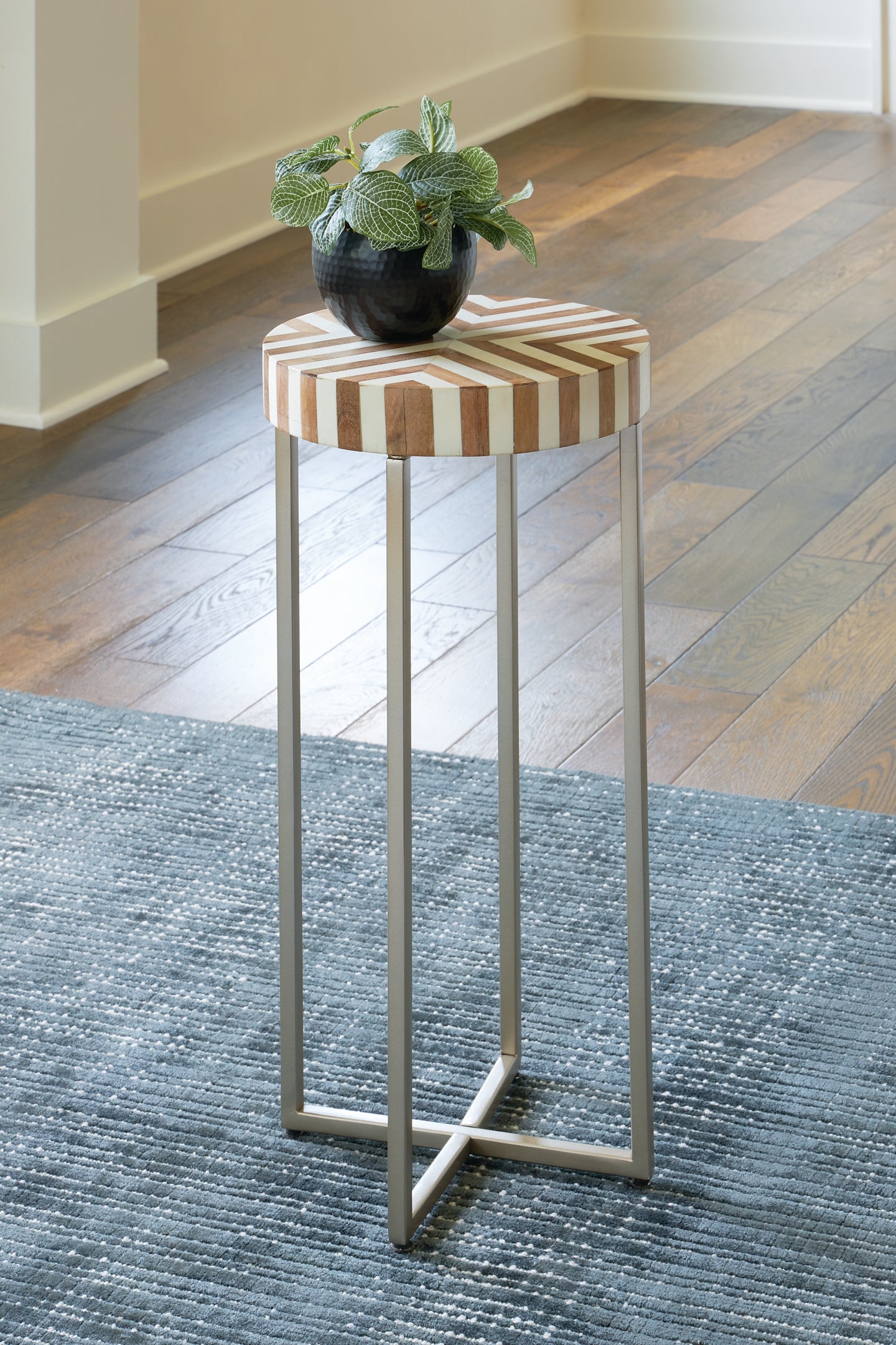 Ashley Express - Cartley Accent Table